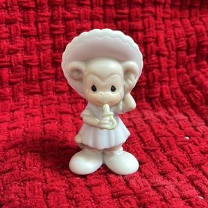 Precious Moments “Love Pacifies” Members Only Collectible Mini Figurine